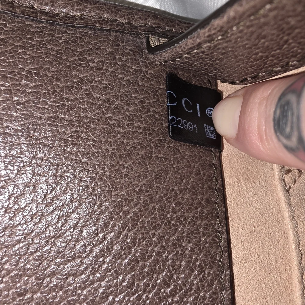 Gucci Rajah leather handbag - Picture 7 of 7